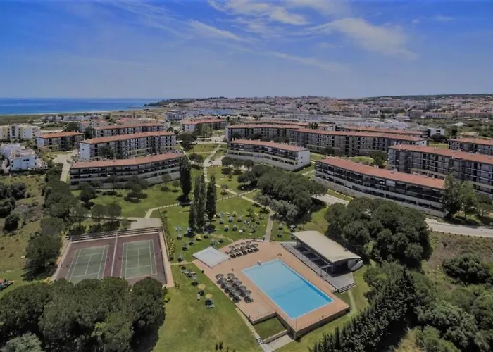 Marina Park Garden In